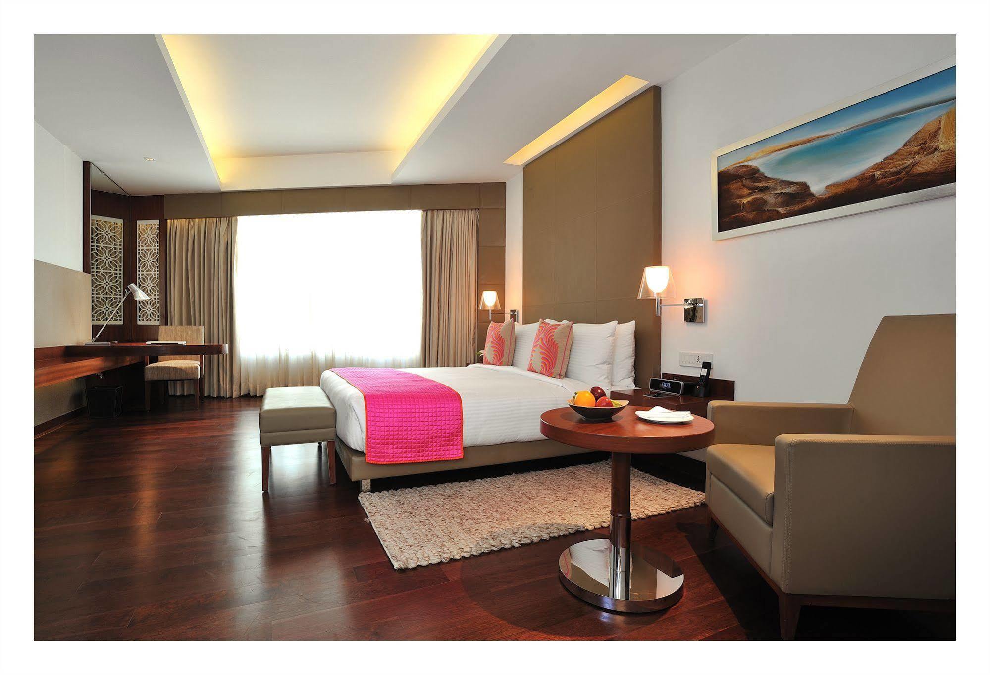 The Anya Hotel-Golf Course Road Gurgaon Zewnętrze zdjęcie