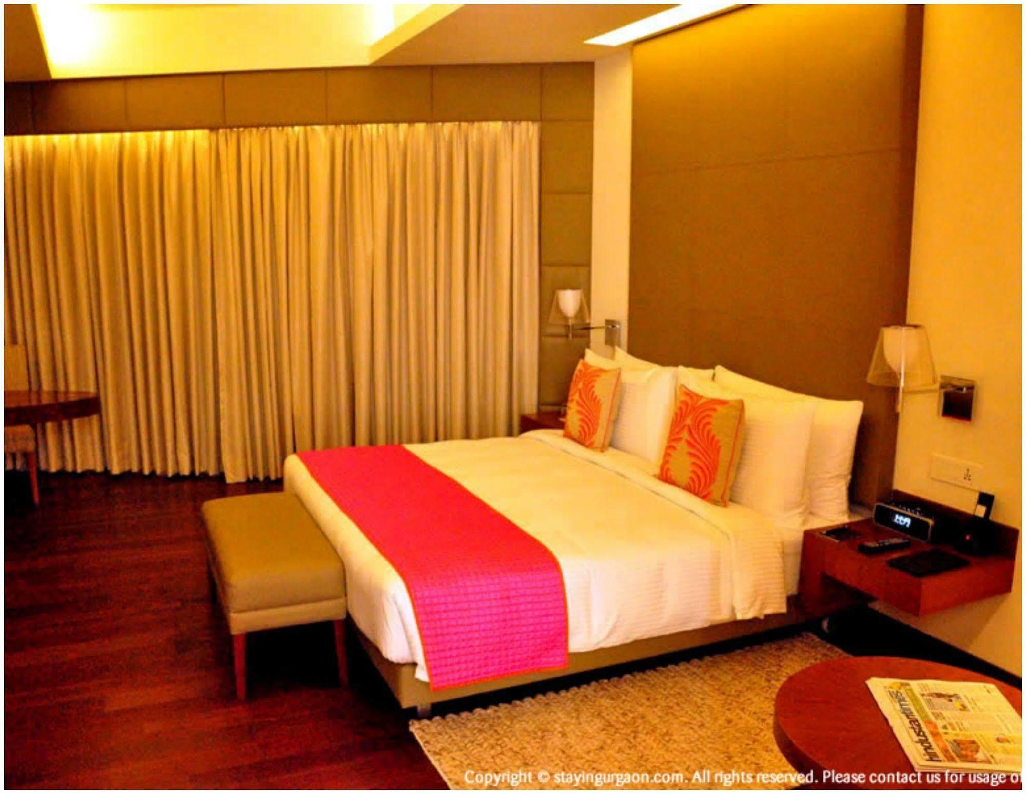 The Anya Hotel-Golf Course Road Gurgaon Zewnętrze zdjęcie