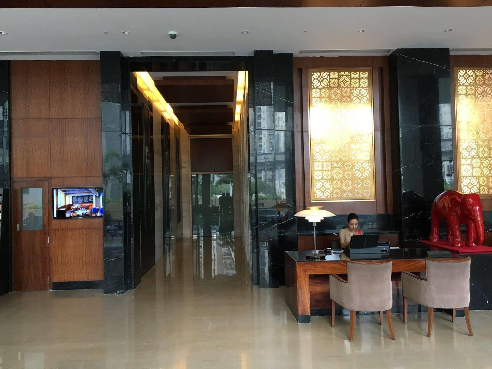 The Anya Hotel-Golf Course Road Gurgaon Zewnętrze zdjęcie