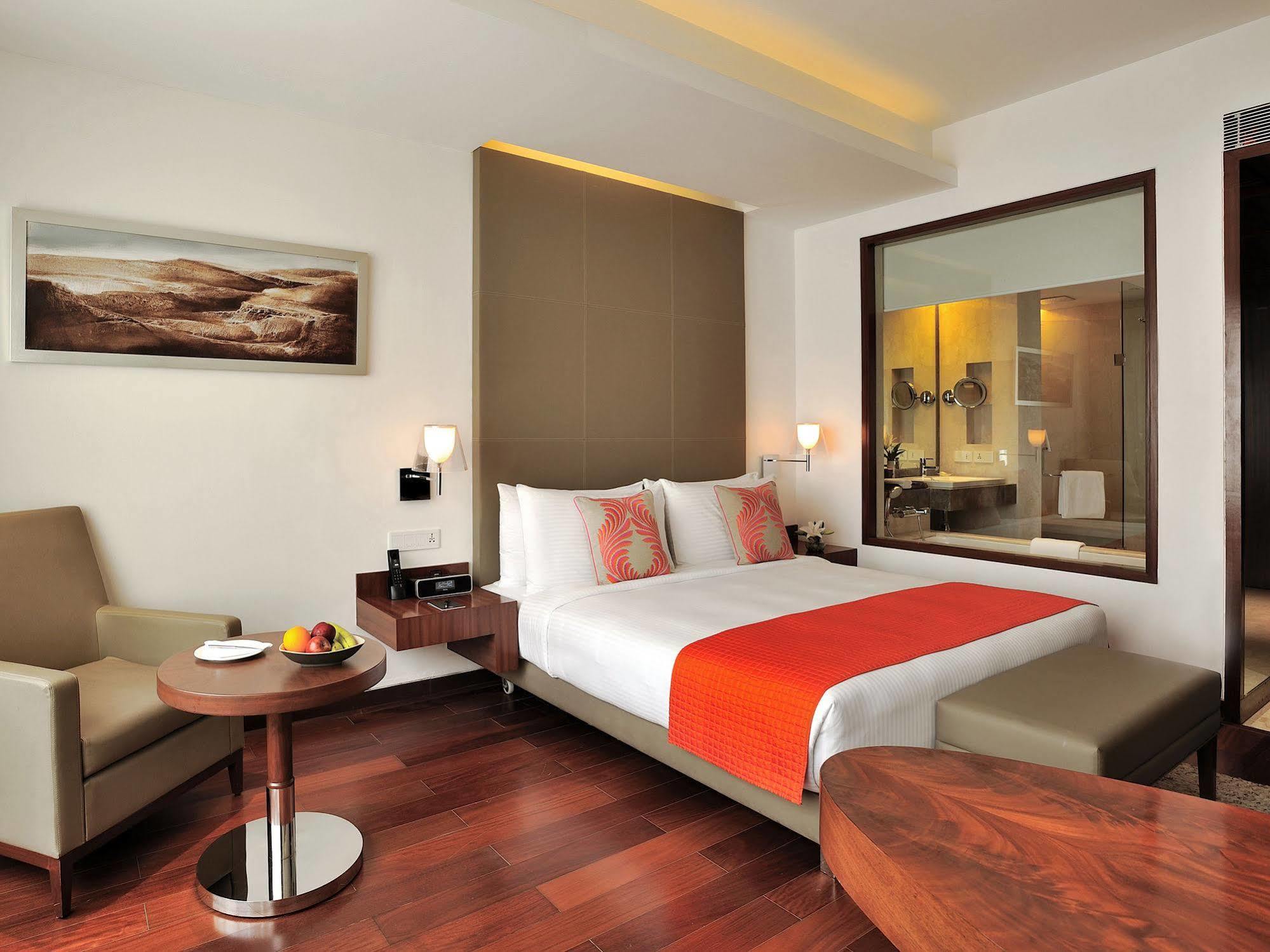 The Anya Hotel-Golf Course Road Gurgaon Zewnętrze zdjęcie