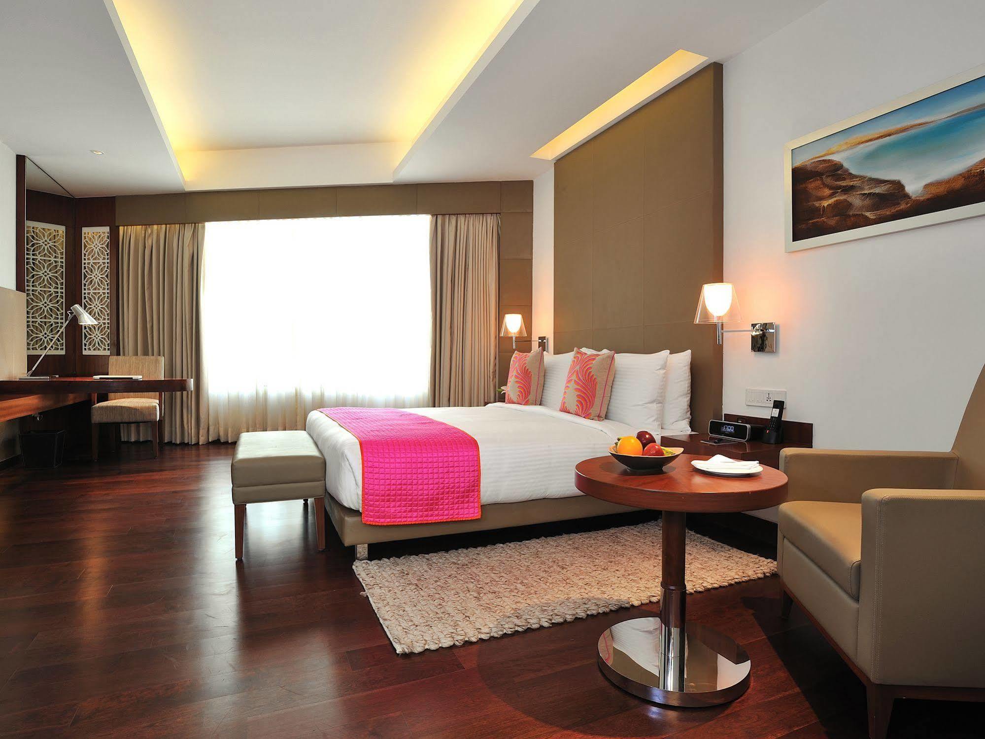 The Anya Hotel-Golf Course Road Gurgaon Zewnętrze zdjęcie